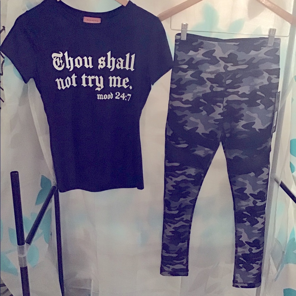 Cute Active Women’s set Leggings & Bonus top